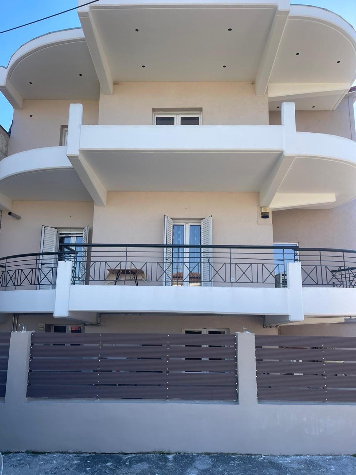 Bright Apartment, Spacious Near The Center 特里卡拉 外观 照片