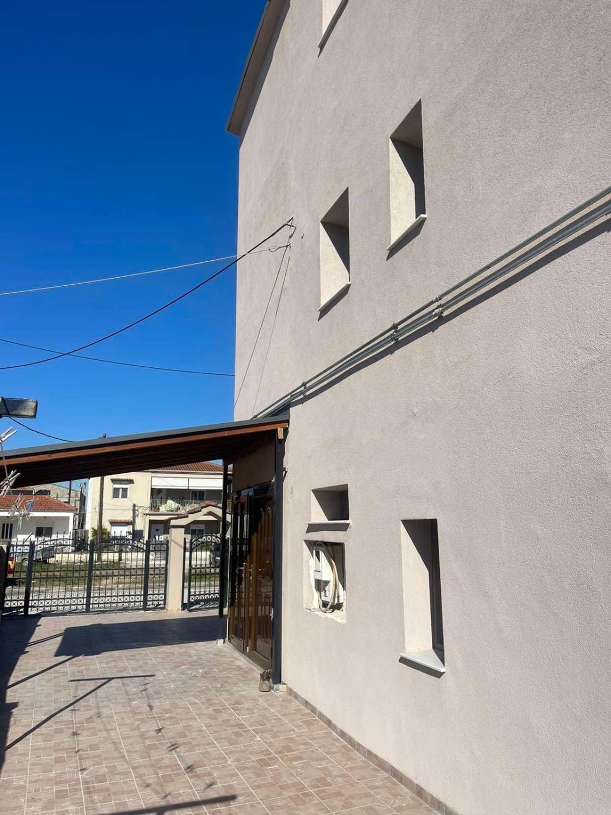 Bright Apartment, Spacious Near The Center 特里卡拉 外观 照片