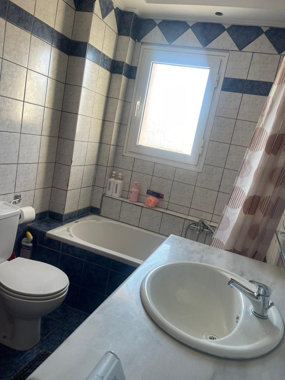 Bright Apartment, Spacious Near The Center 特里卡拉 外观 照片
