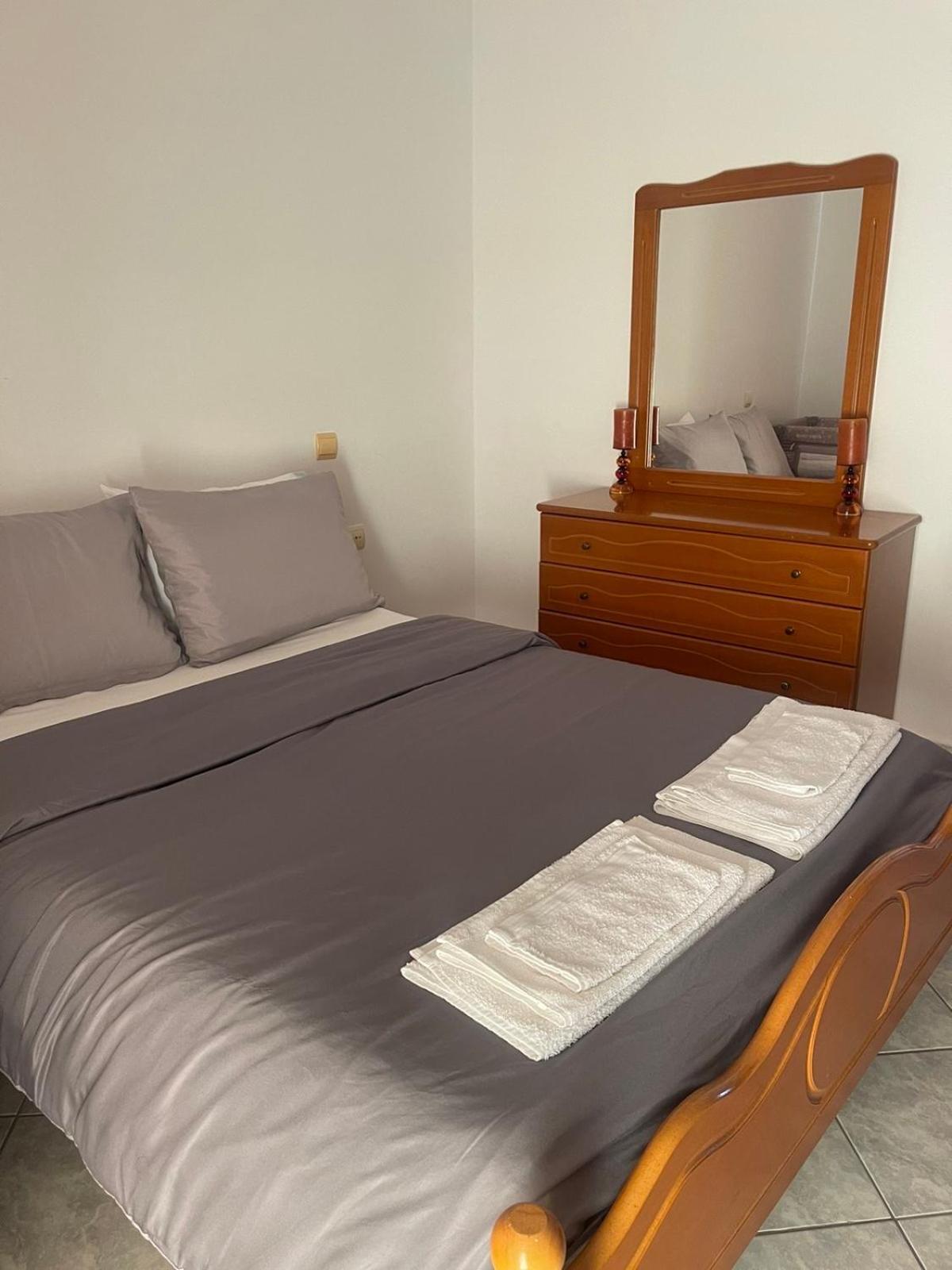 Bright Apartment, Spacious Near The Center 特里卡拉 外观 照片